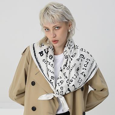 Vit Square Letter Pattern Silk Scarf